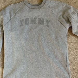 tommy hilfiger “tommy” grey crewneck
